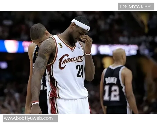 詹姆斯赞赏总决赛对决风格再次祝贺雷霆队的出色表现