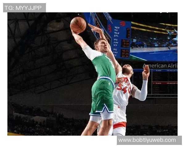 尽管努力拼搏戴维斯全场独得26分11篮板却难阻球队失利 尽管努力拼搏戴维斯全场独得26分11篮板却难阻球队失利