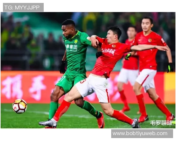 范德彪与裁判争抢球权引发争议赛后社交媒体怒斥裁判不公 范德彪与裁判争抢球权引发争议赛后社交媒体怒斥裁判不公